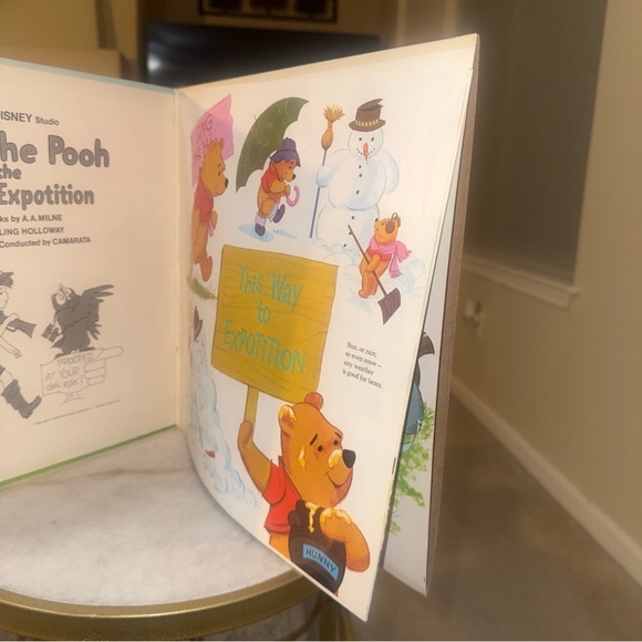 Vintage 1968 Disney LP – Winnie the Pooh & the North Pole Expotition Book & LP - Picture 5 of 9